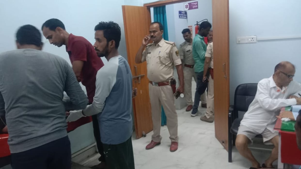 Bihar News : Youth murder case Clash between two parties in Gopalganj bihar police
