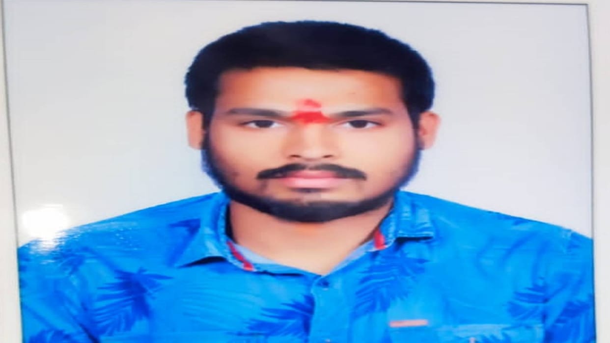 Bihar News Before getting engaged in Kaimur young man died in road accident two others seriously injured