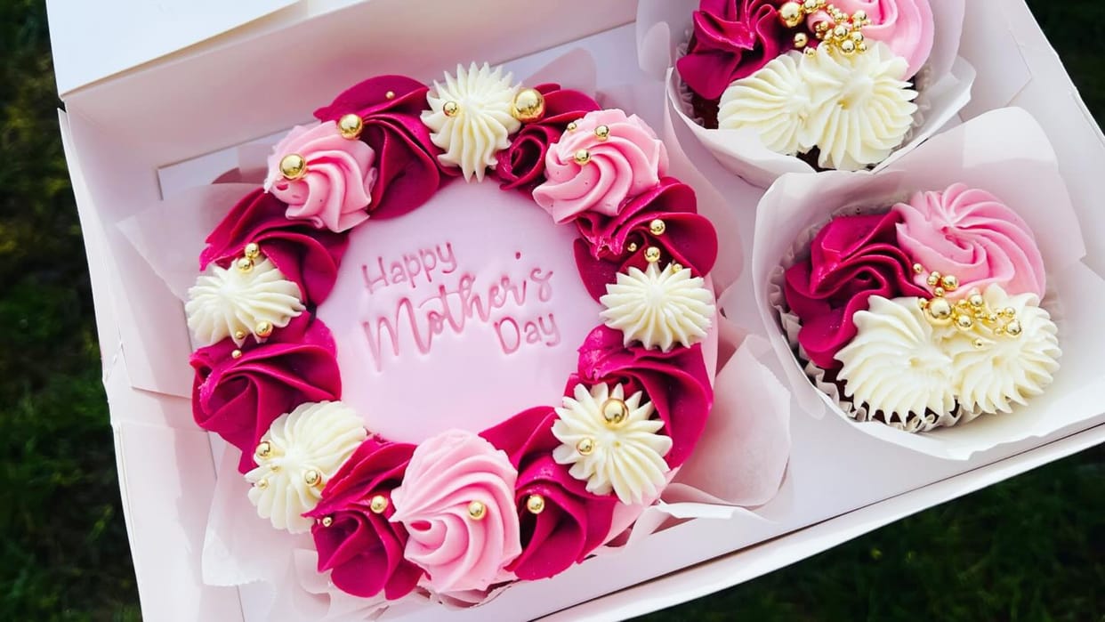 Mother Day 2025 Special Cake Recipe Ideas Check ingredients and procedure in Hindi