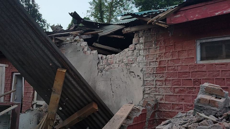 Ceasefire: पाकिस्तानी सेना की गोलीबारी में पुंछ में छह की मौत, 20 से ज्यादा घायल; जवानों ने दिया मुंहतोड़ जवाब Ceasefire many killed and injured in Pakistan shelling Indian Army responding in equal measure