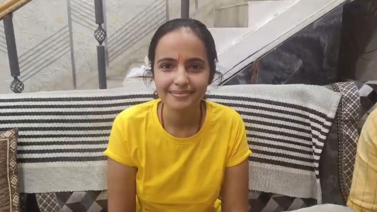 Shruti Mangatani secured second position in class 12th