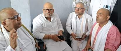 परिजनों के साथ कांग्रेस प्रदेश अध्यक्ष अजय राय