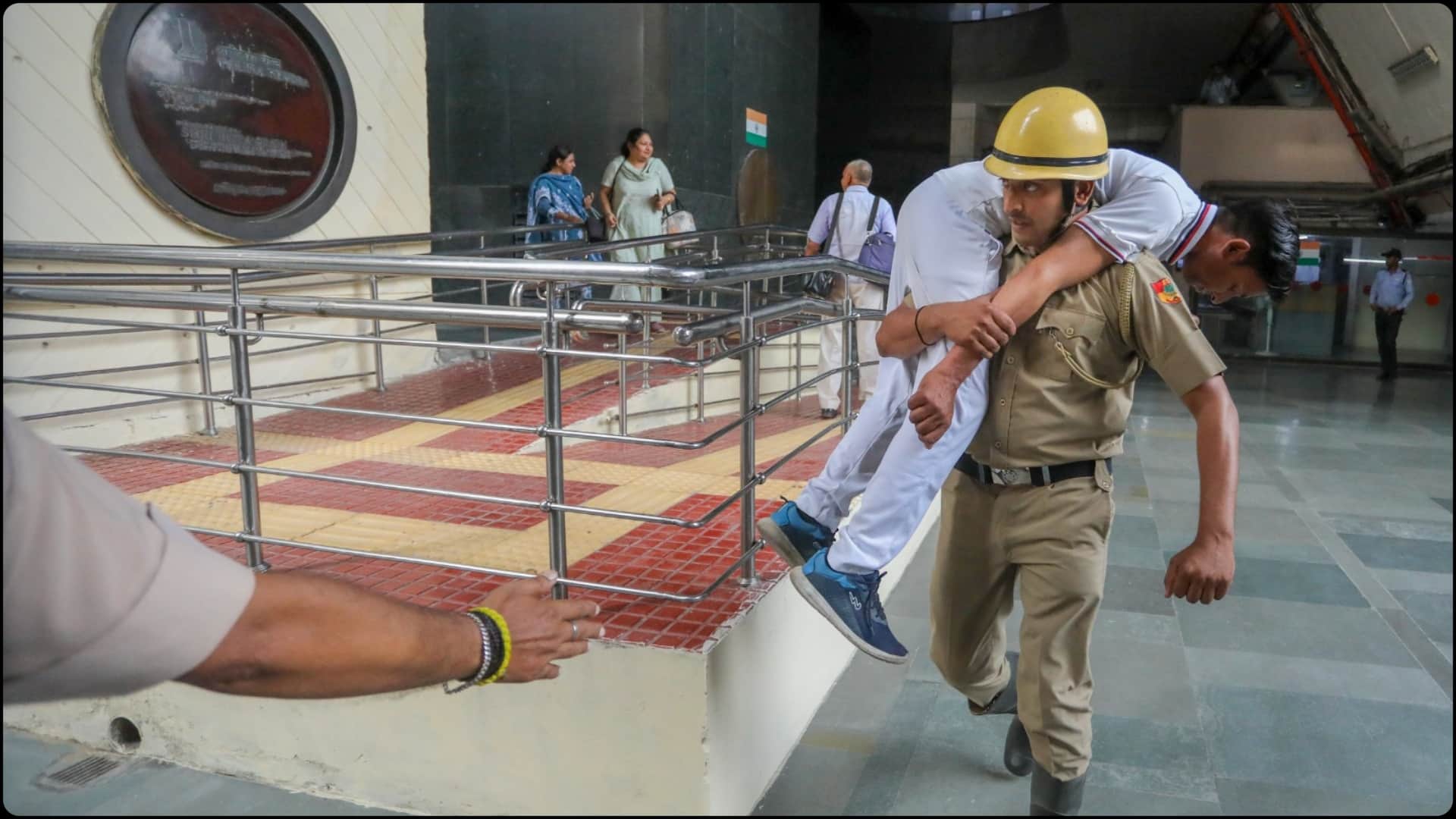 Mock Drill in India Updates: Blackout Drill Conducted in Delhi, Mumbai Many Parts Photos Videos