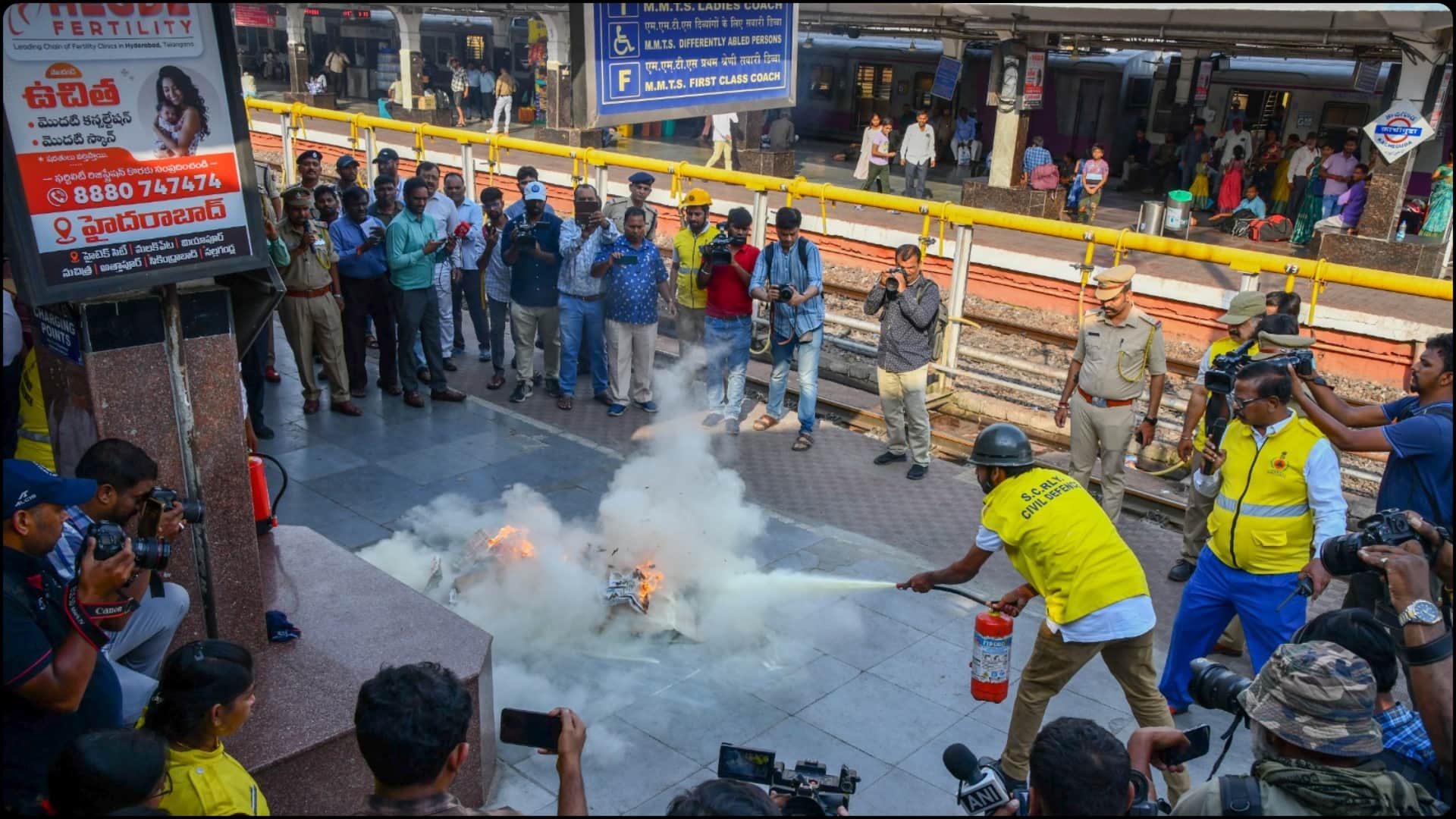 Mock Drill in India Updates: Blackout Drill Conducted in Delhi, Mumbai Many Parts Photos Videos