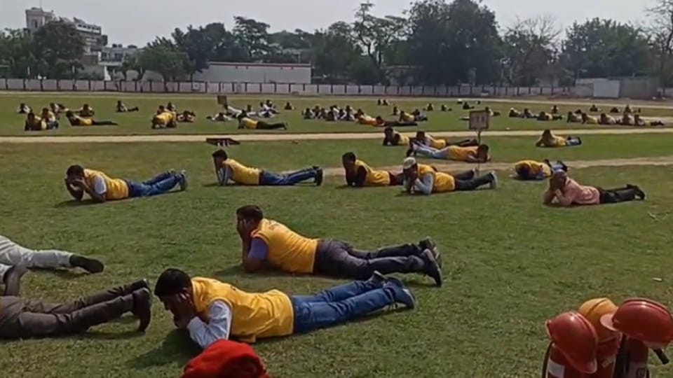 Mock drill in Moradabad division: People lay down on ground as soon as siren sounded, alert in hospital
