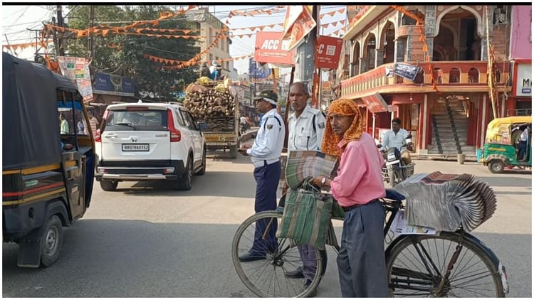 Bihar News: ऑपरेशन सिंदूर को दरभंगा के लोगों सराहा, कहा- पाकिस्तान पर भारत का हमला सही निर्णय