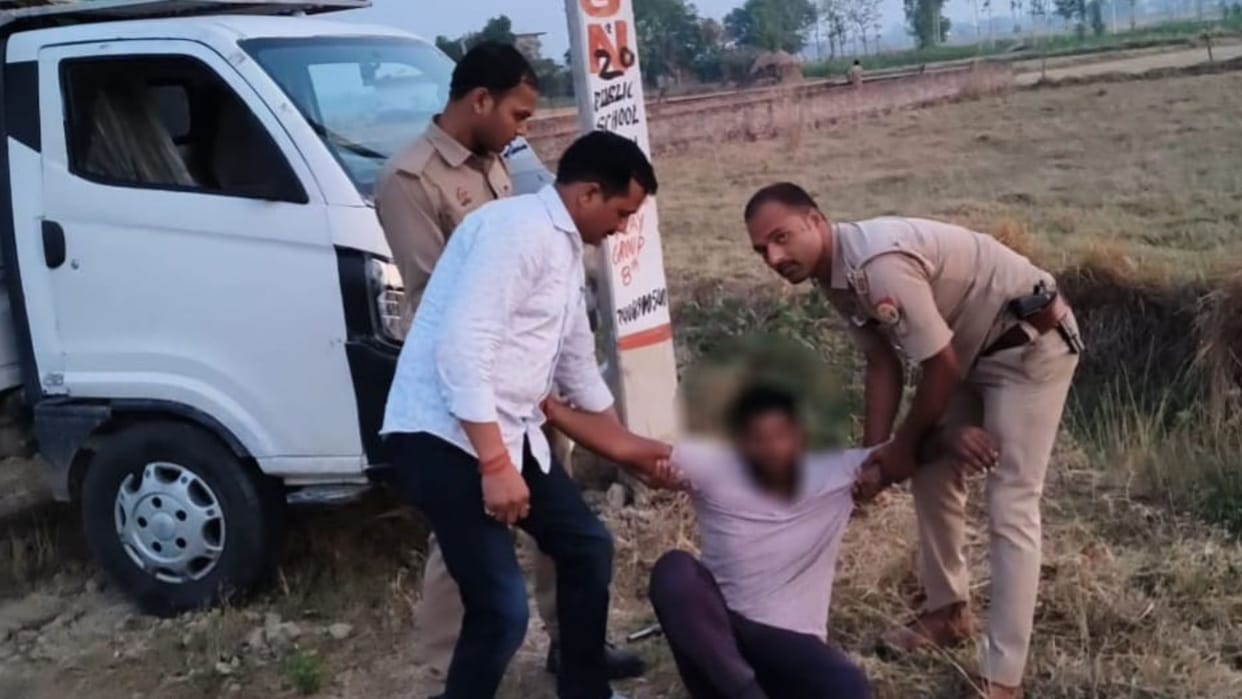 Two animal smugglers arrested after shot in leg in police encounter in ghazipur