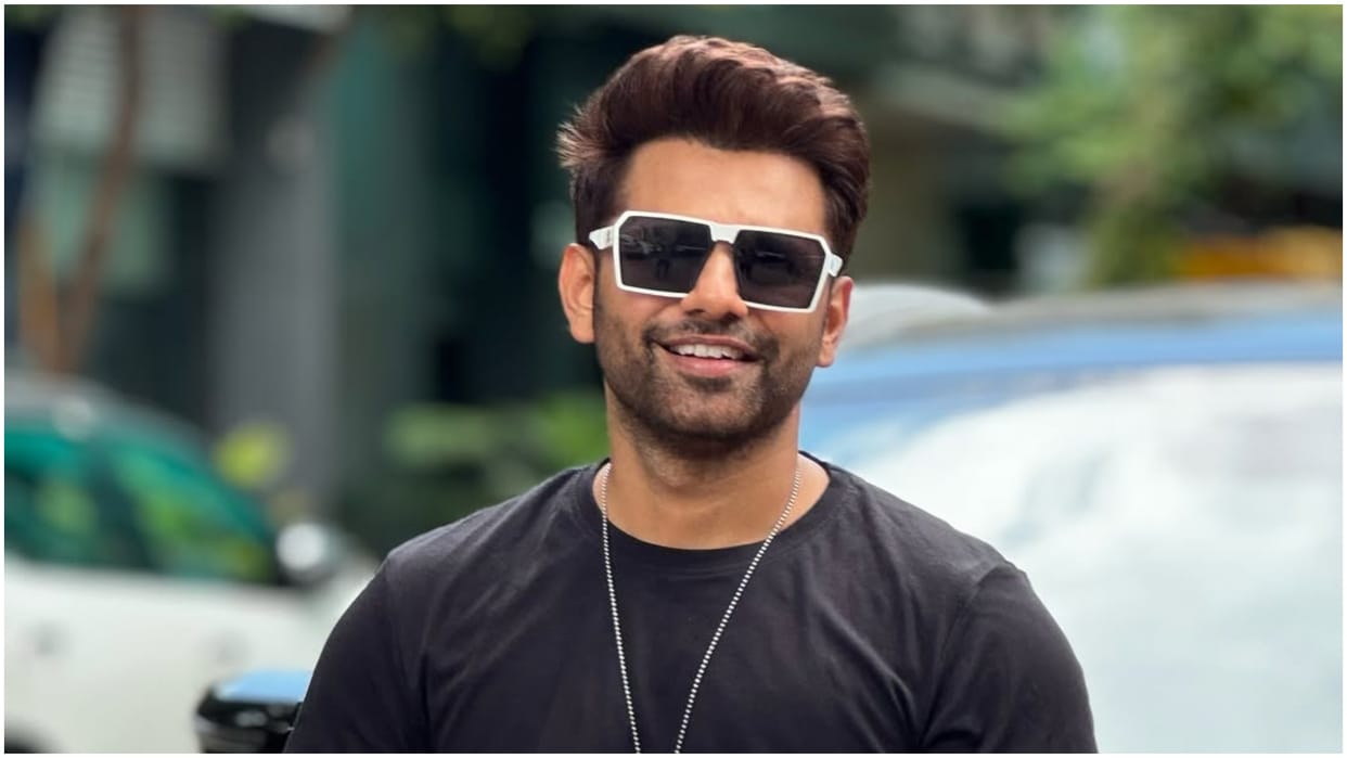 Rahul Vaidya sings joker song for virat kohli fans trolled by users see comments here