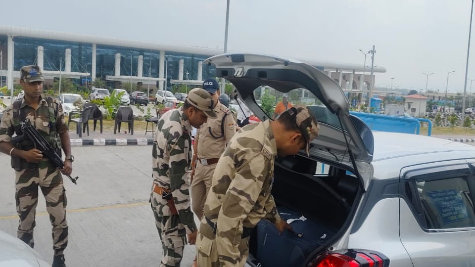 Operation Sindoor After air strike on Pakistan security of Dehradun airport also increased