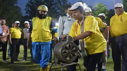 युद्ध की स्थिति में बचाव और राहत कार्य का कैंट हाईस्कूल में माॅक डि्रल किया गया।