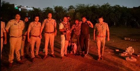 Agra police's second encounter in 24 hours now a 15 thousand bounty shot hit his leg