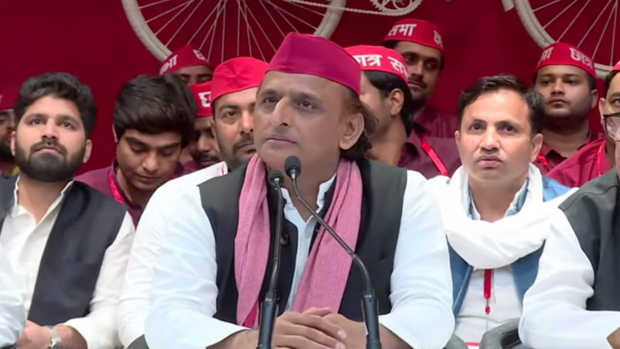 Akhilesh Yadav says no political benefit should be given to any party in fight against terrorism.