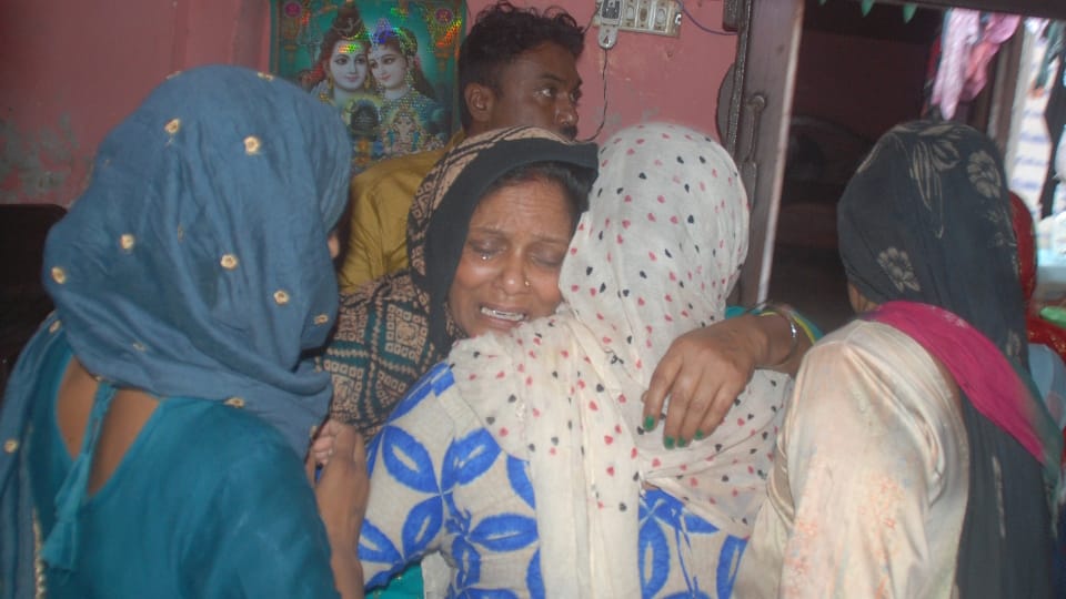 UP Crime News Husband Kills Wife Over Suspected Illicit Affair in Baghpat Details in Hindi
