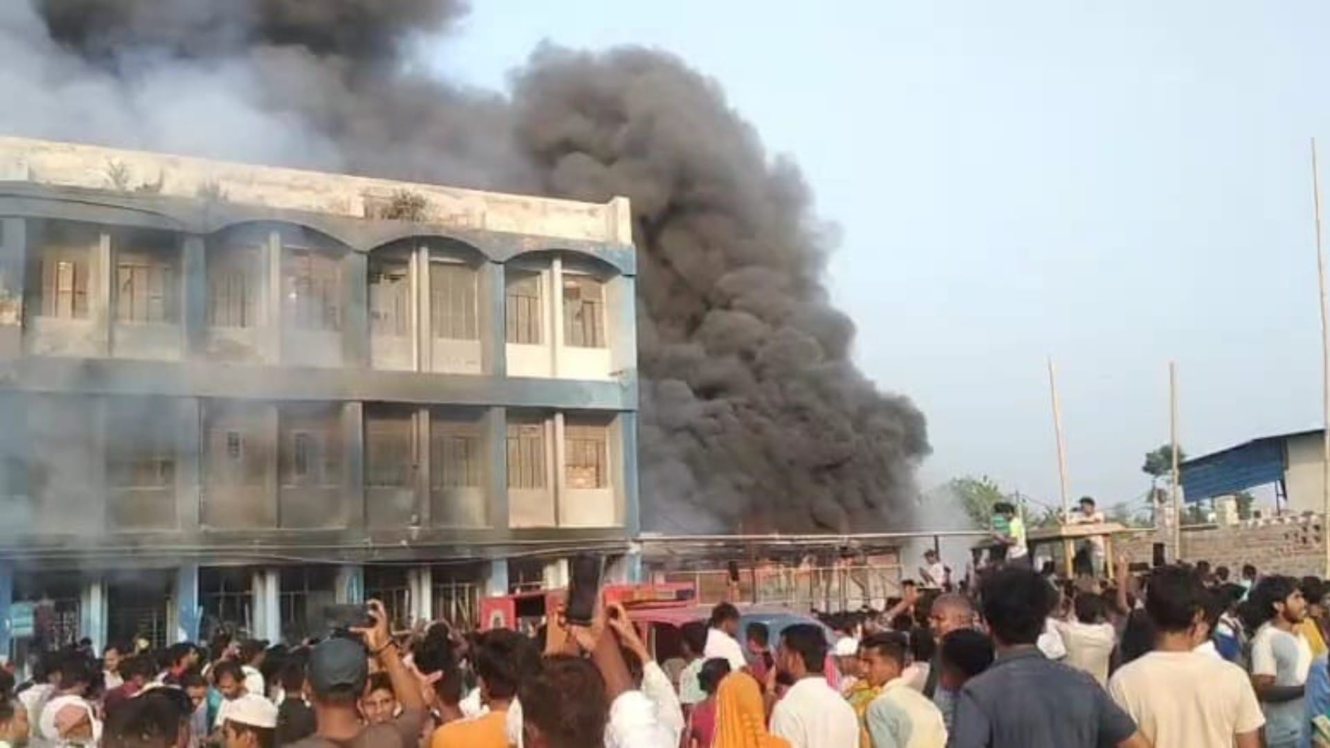 अस्पताल में लगी आग