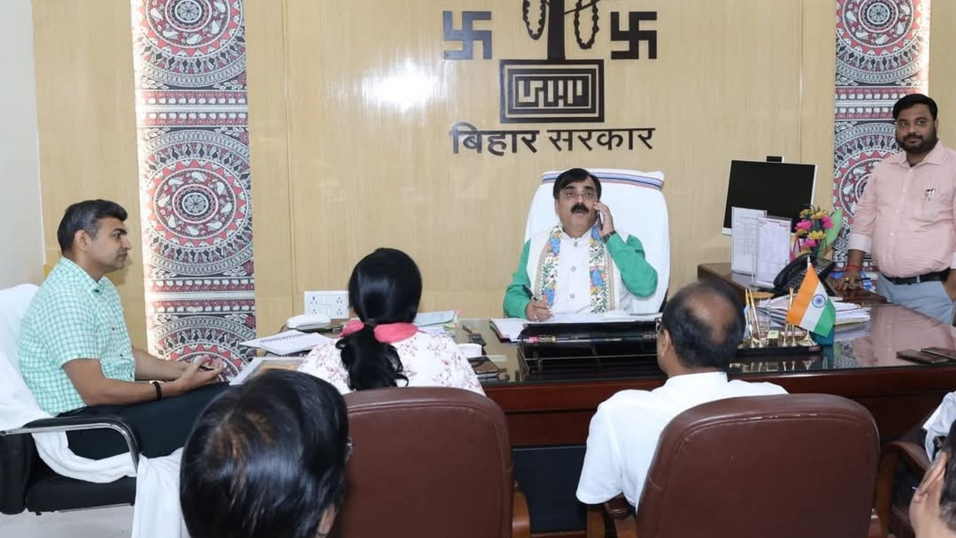 बिहार सरकार मंत्री जीवेश मिश्रा