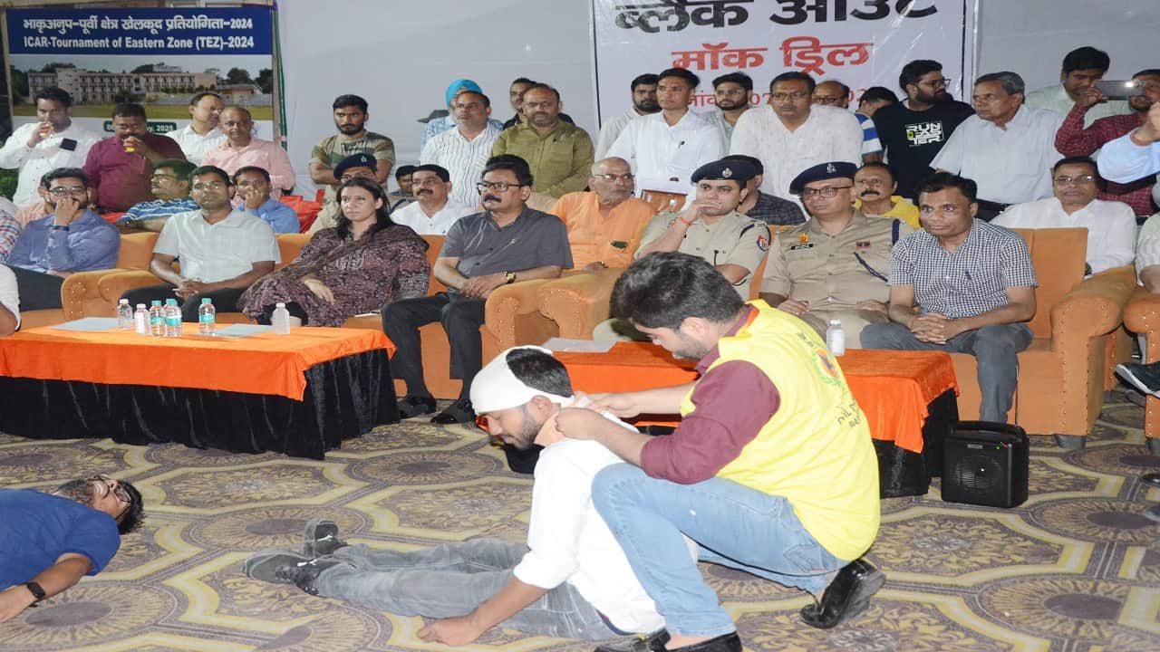 black out drill in Bareilly for 10 minutes air attack prevention practice was conducted