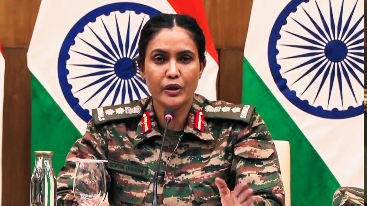 Colonel Sofia Qureshi Wing Commander Vyomika Singh Assistant Professor summoned by Women Commission today