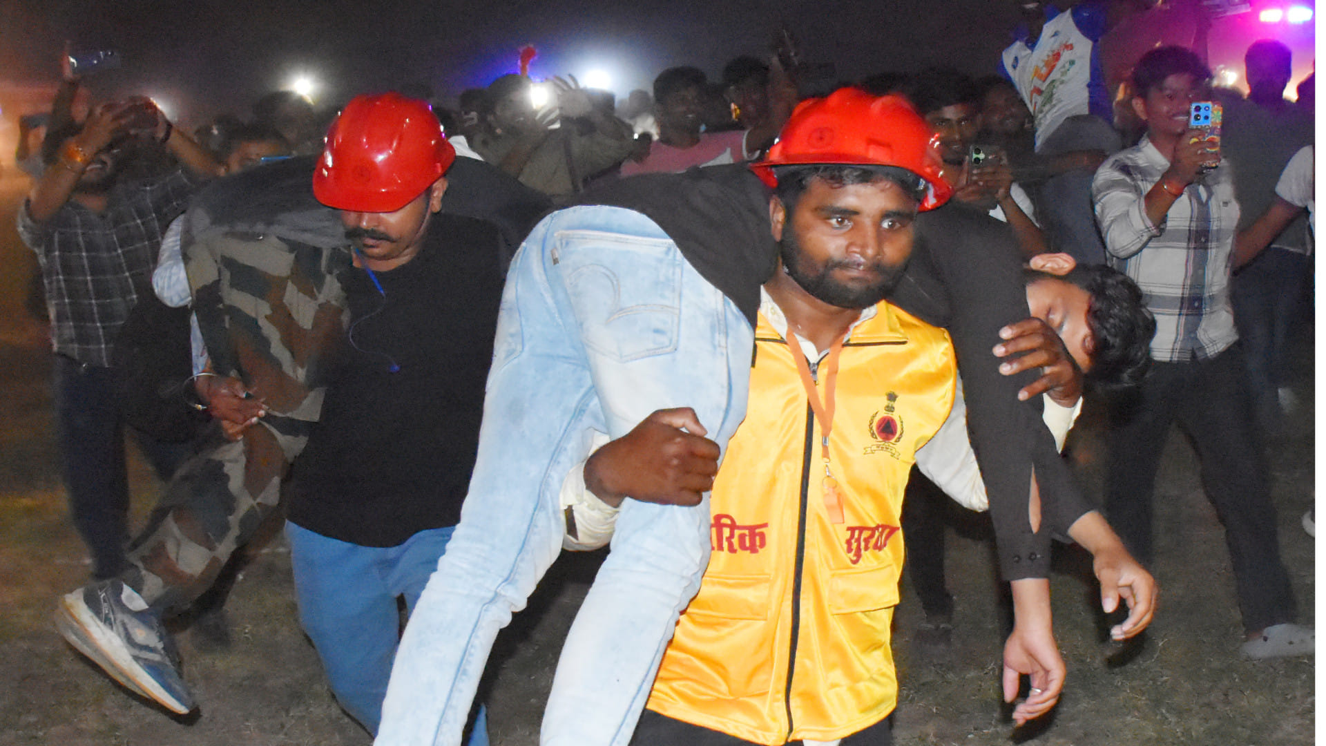 Gorakhpur News: Blackout: As soon as the siren sounded, darkness engulfed the city