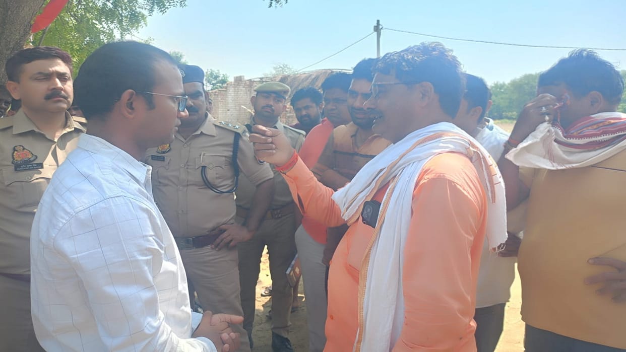 Pratapgarh Crime Young man shot dead in land dispute, aunt's condition critical