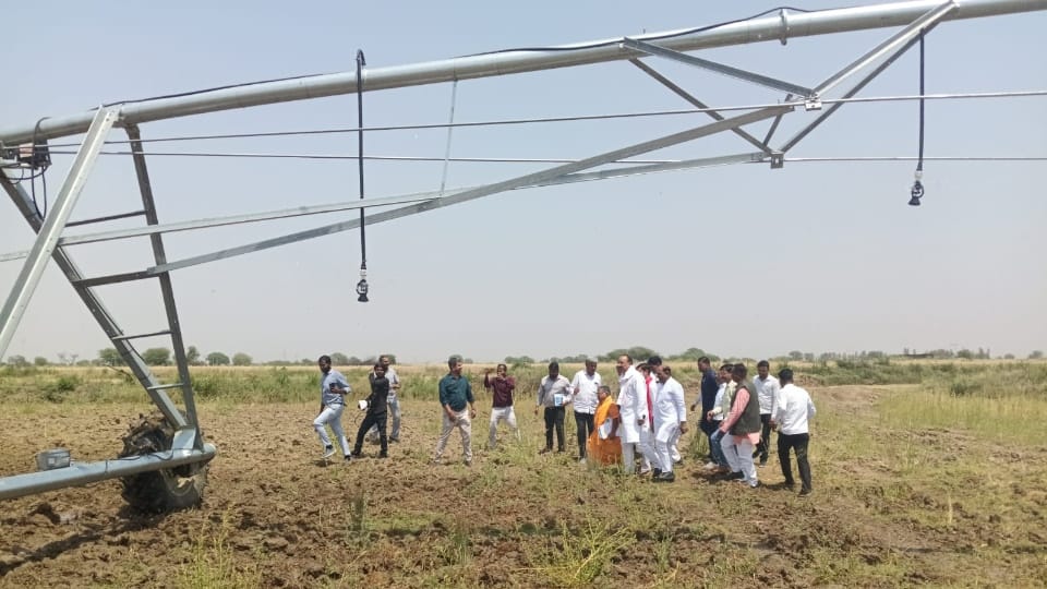UP News First Poverty-Free Village Emerges in Jalaun Vision of Aatmanirbhar Bharat Know Details in Hindi
