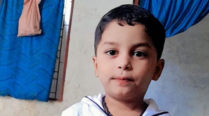 Kanpur Fire broke out in room under suspicious circumstances five year old child burnt alive