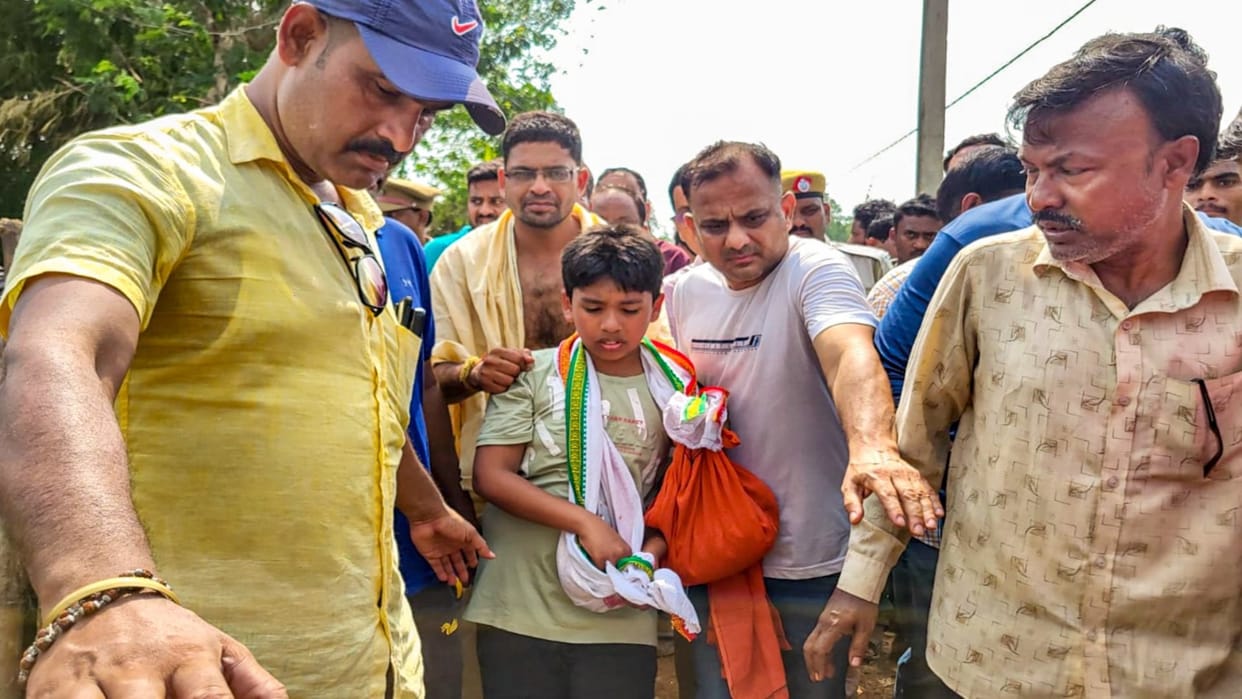 Want to join Army confront Pakistani terrorists says 9-year-old who lost father in Pahalgam attac