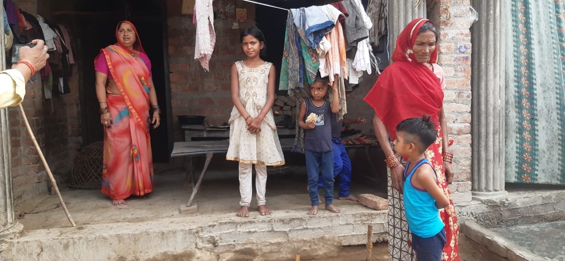 Raebareli: Wife poured boiling oil on husband, admitted to hospital in critical condition
