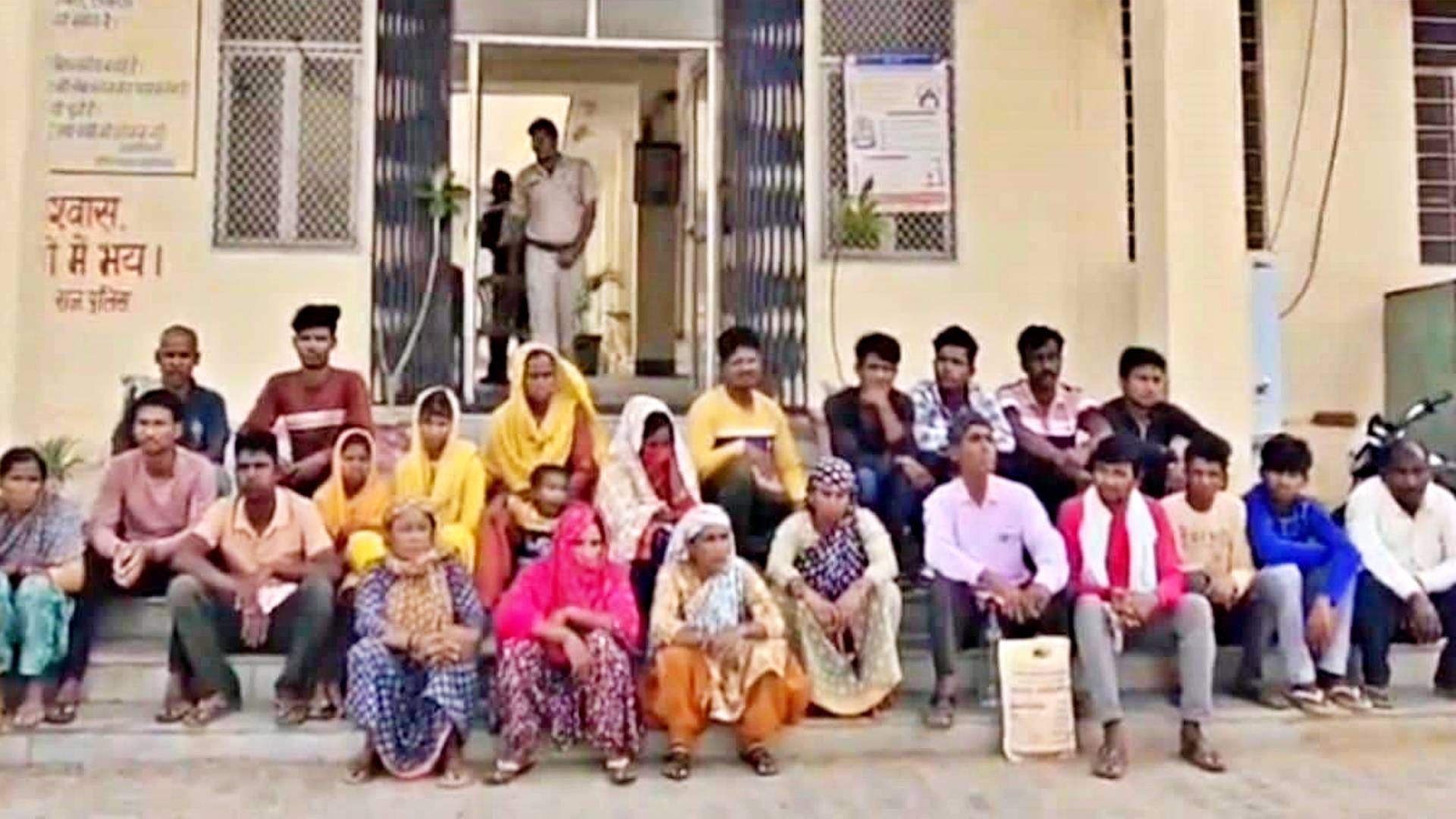 पकड़े गए बांग्लादेशी नागरिक