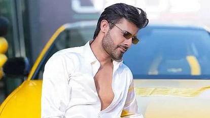 Singer Stebin ben Reaction on Dating Rumors with Nupur Sanon