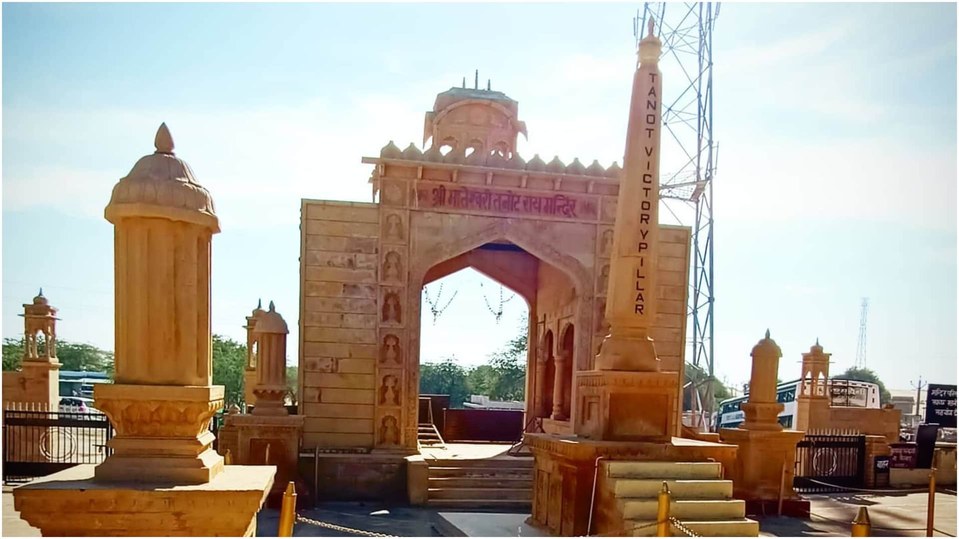 Tanot Mata Temple In Jaisalmer Indo-Pak Border Mandir Bomb Story in hindi