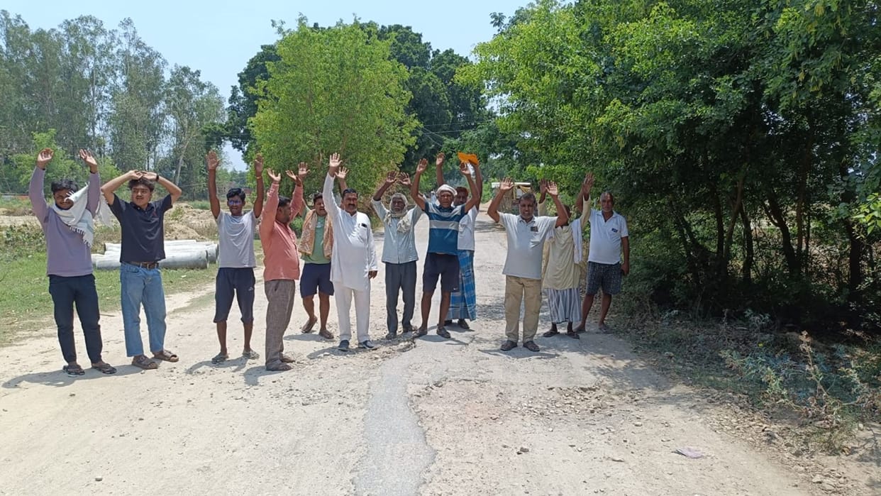 Villagers demonstrated for the demand of dilapidated road