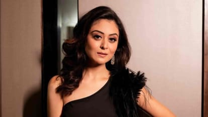 Falaq Naaz Criticizing fellow Muslim actors for their silence during the ongoing India Pakistan conflict