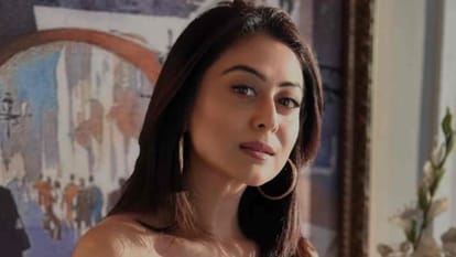 Falaq Naaz Criticizing fellow Muslim actors for their silence during the ongoing India Pakistan conflict