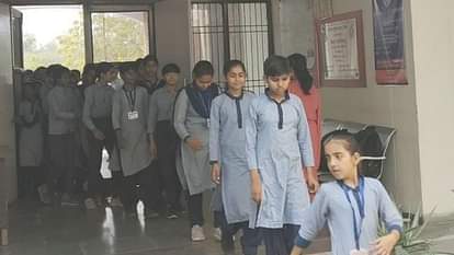 हिसार में स्कूल बंद।