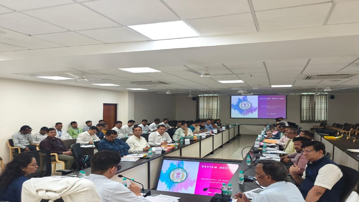 Departmental review meeting chaired by Secretary Amit Kataria, in-depth discussion on 10 major agendas in CG