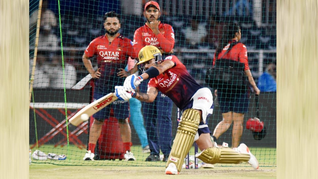 IPL 2025 postponed indefinitely, today's Lucknow-Bangalore match cancelled