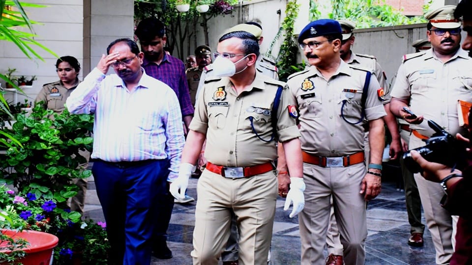 pramod murder: Body covered with sheet after murder, blood stained clothes washed in kitchen