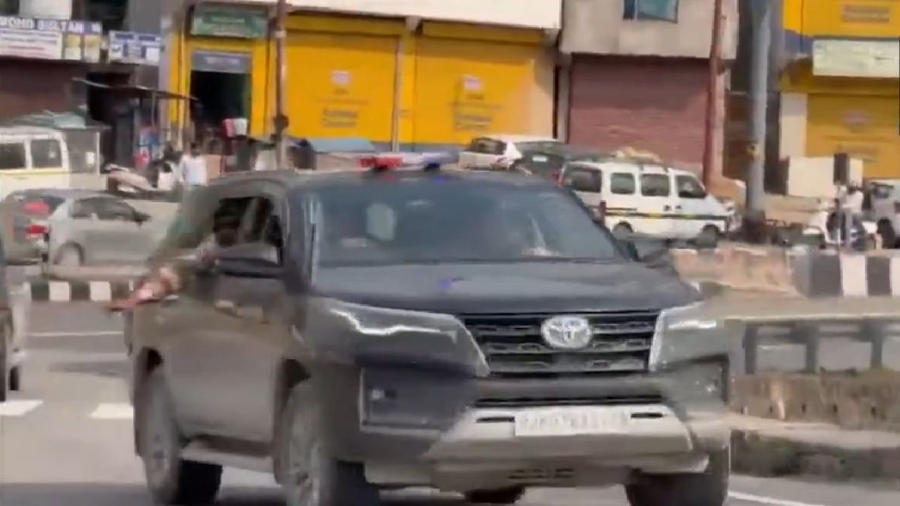 सीएम अब्दुल्ला का काफिला