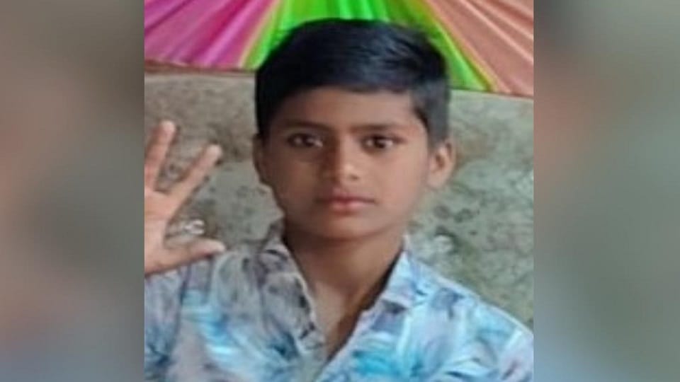 Shamli: Student dies after tractor comes into rota cultivator, tractor starts moving after foot hits leg