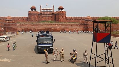 India Pakistan Conflict : Tourists decreased in Delhi