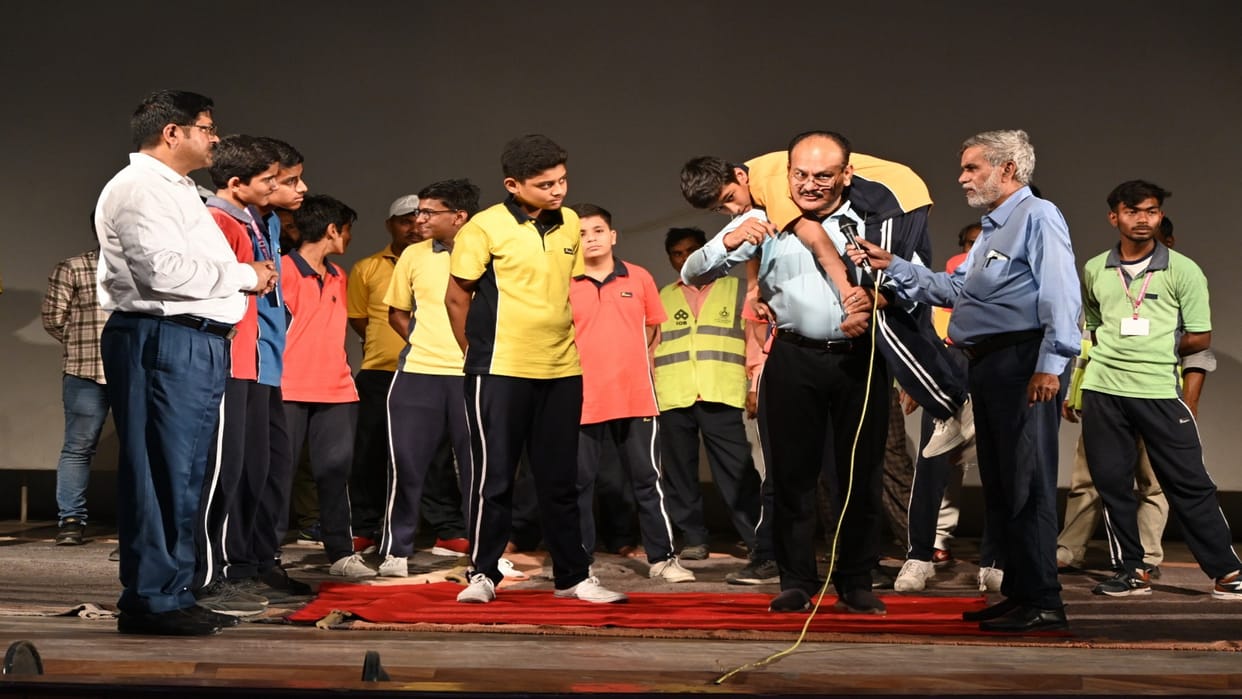 Operation Sindoor: Civil Defence Team and Fire Department conducted mock drill at Ganga Gurukulam