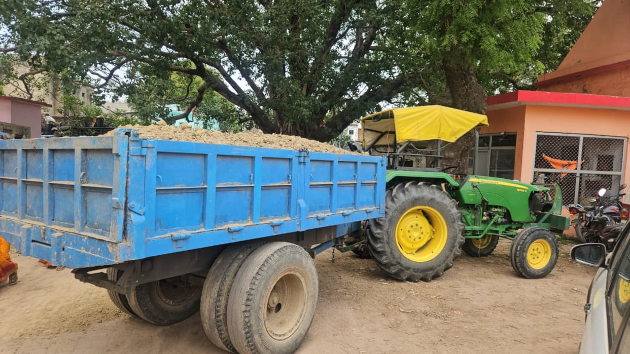 A young man died after being hit by a tractor trolley filled with illegal soil in Chauri Chaura, Gorakhpur