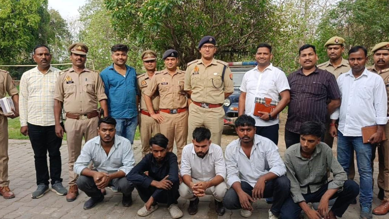 In Gorakhpur, Five accused of robbing jewellery worth Rs 25 lakh arrested