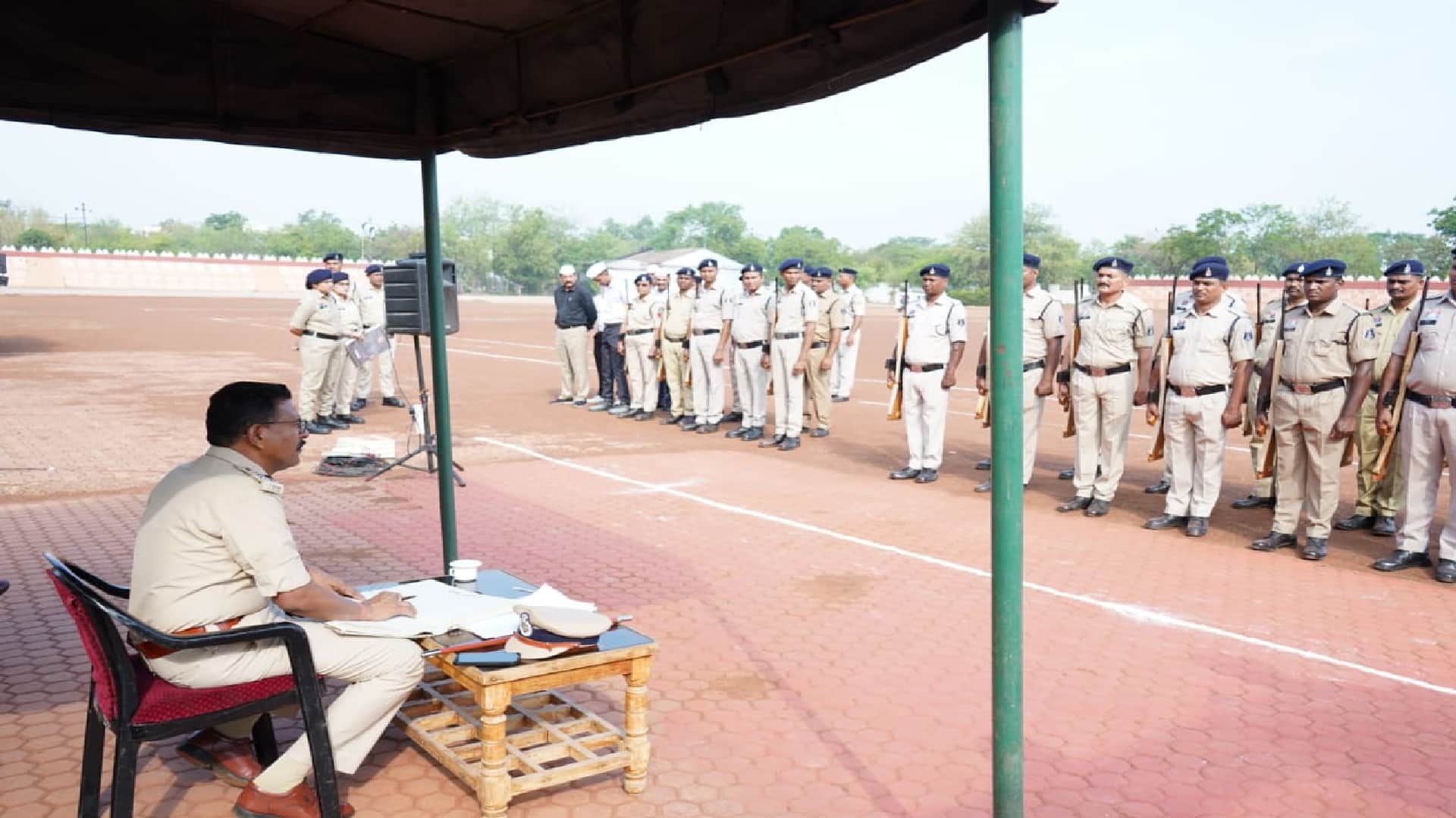SSP took the salute and inspected the general parade, SDRF's civil action team gave training in Raipur