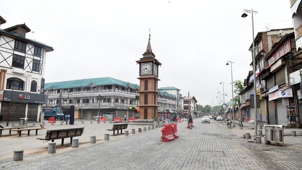 Drone Attack: Threat from across the border, silence on the roads, see Srinagar morning in pictures; Pakistan'