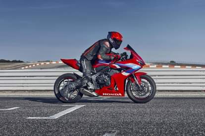 New 2025 Honda CBR650R E-Clutch