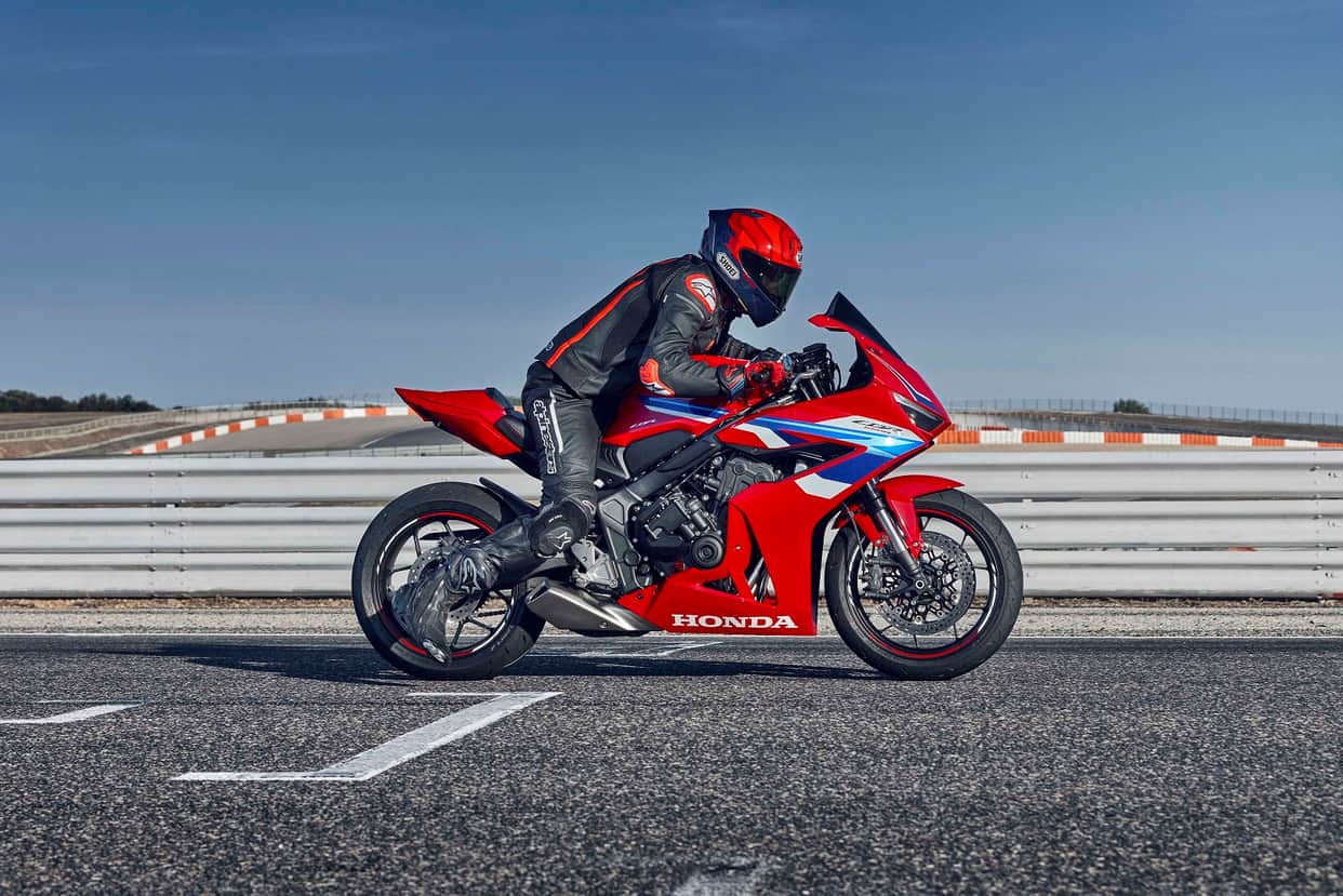 honda launches updated 2025 cb650r and cbr650r motorcycles in india