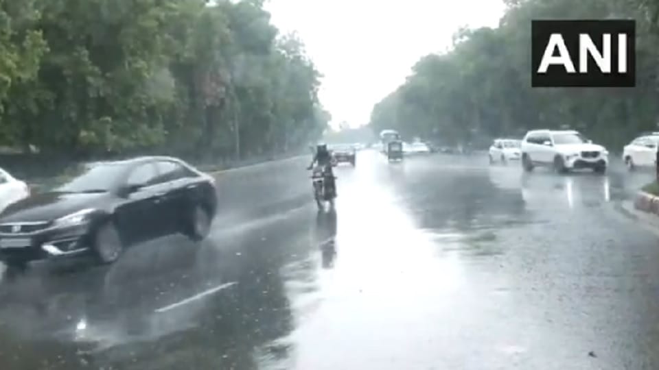 Heavy rain in many areas of Delhi-NCR