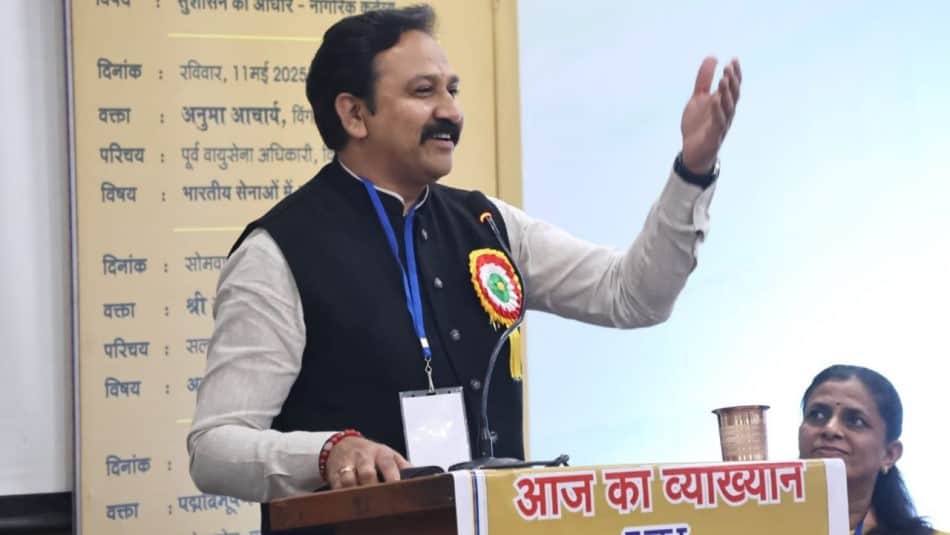 indore news abhyas mandal event shri hari borikar