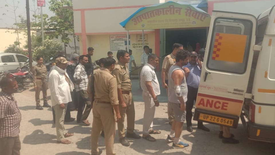 Rampur: Car of Tajikistan resident going to Nainital met with an accident, woman died, husband injured